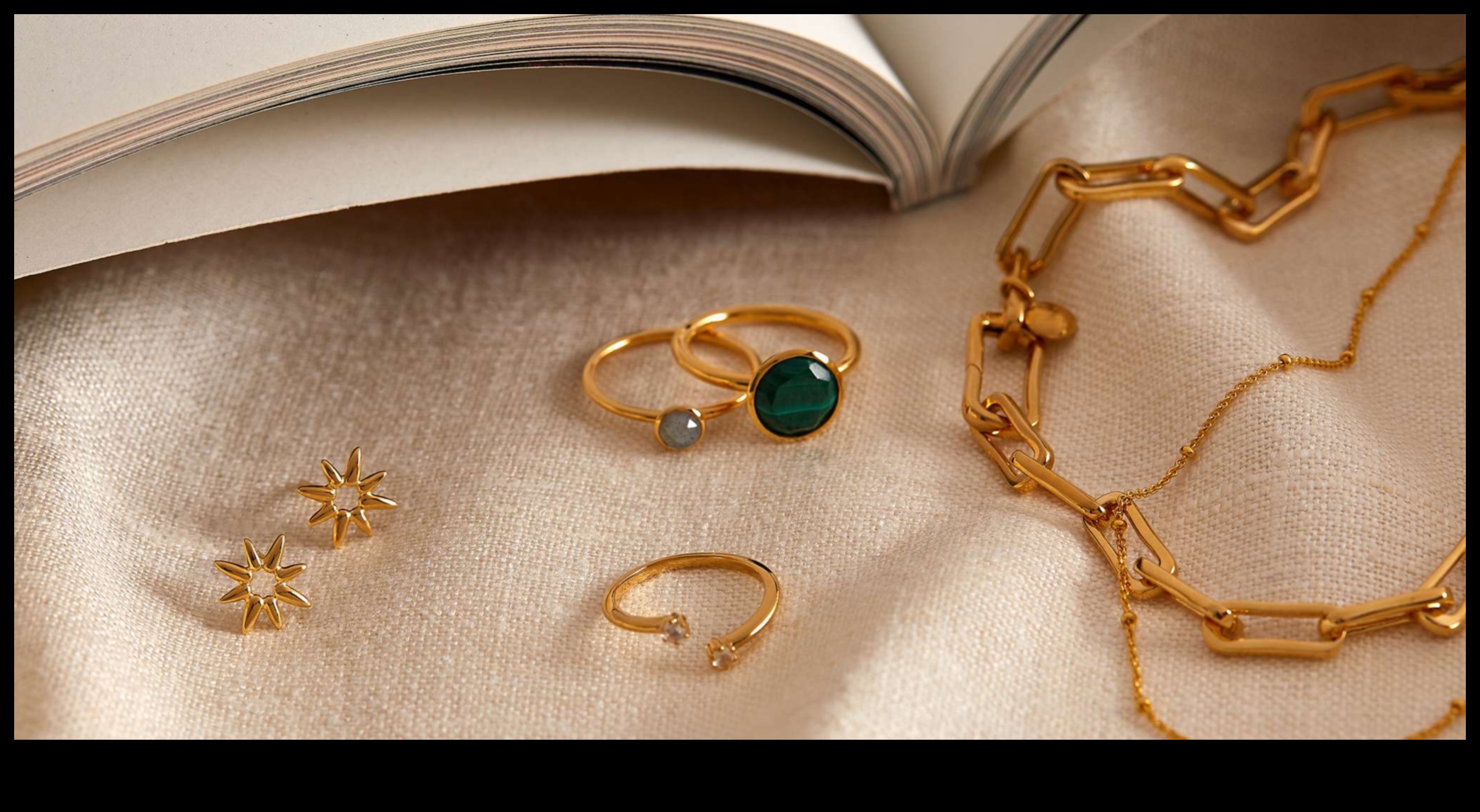 פיתוי קורן: גלאם ללא מאמץ עם תכשיטי אופנה