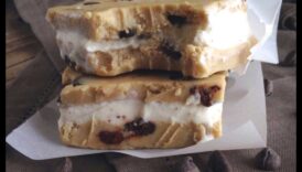 5 קינוחי פליאו שיגרמו לך להשמיט מדגנים 4 קינוחים ידידותיים לפליאו: התפנקו עם פינוקים מתוקים ללא אשמה