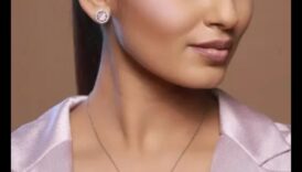 Regal Radiance: Reign Supreme עם מבחר השרשרת המלכותית שלנו