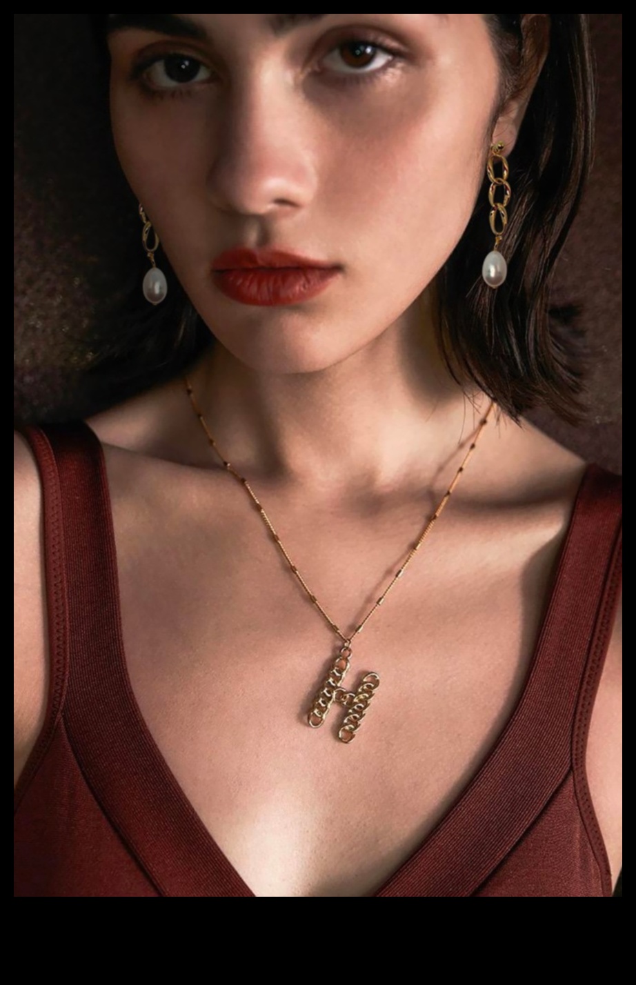 קישורים מבריקים מצא את התאמת העגיל המושלם שלך היום 1 קישורים מבריקים: קשר את הסגנון שלך עם הברק של יצירות העגילים שלנו