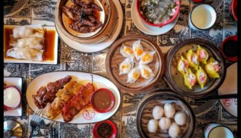 אוכל רחוב אסיאתי: תענוגות בגודל ביס כדי לספק כל חיך